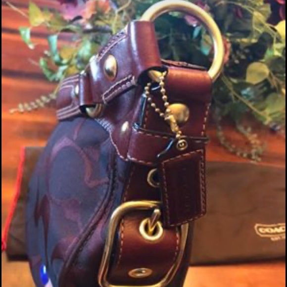 Coach Signature Zoe in Bordeaux 12657 EUC - Picture 3 of 4